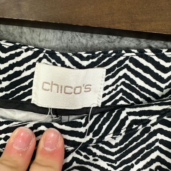 Chicos pants womens medium 2 black white zebra print cotton cropped capri resort - Picture 5 of 8